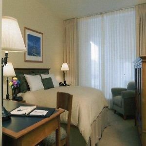 Charles F Knight Executive Education Center Hotel Saint Louis Room photo